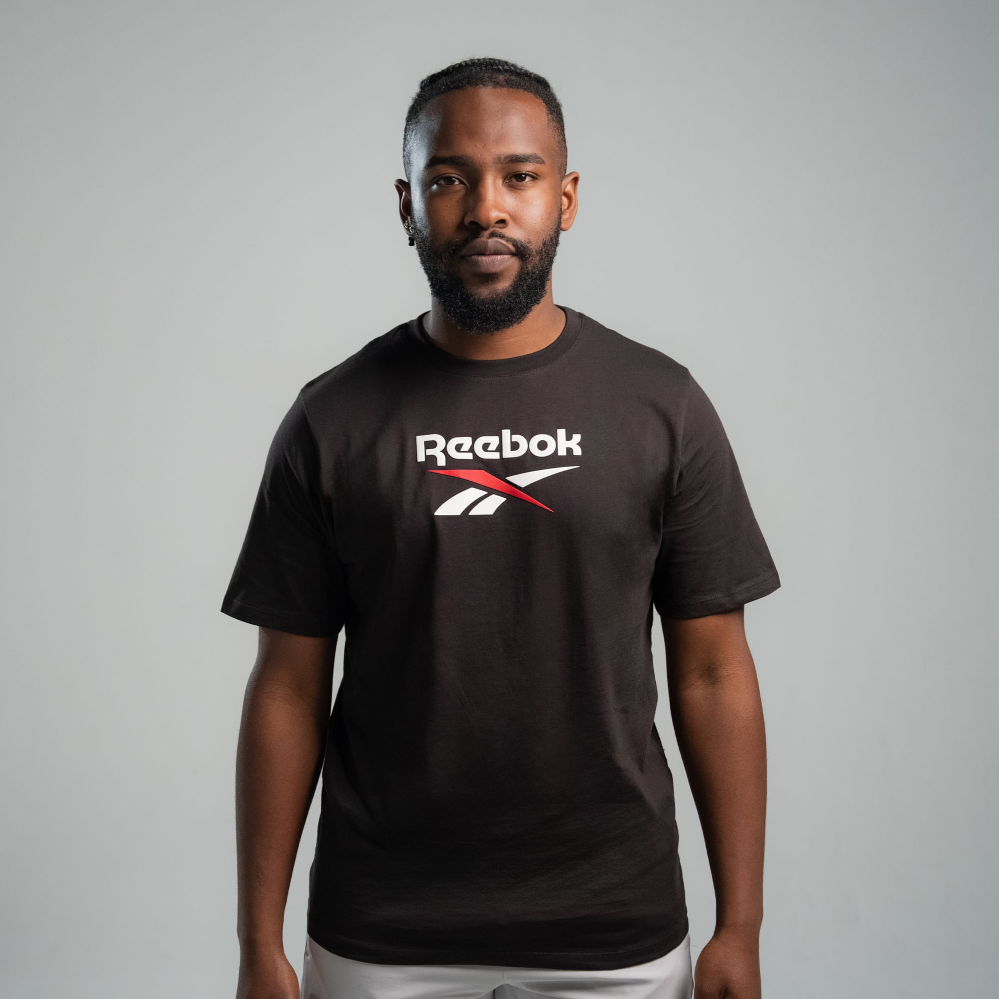 Camiseta Classics | Mid Stack Logo Tee | Hombre