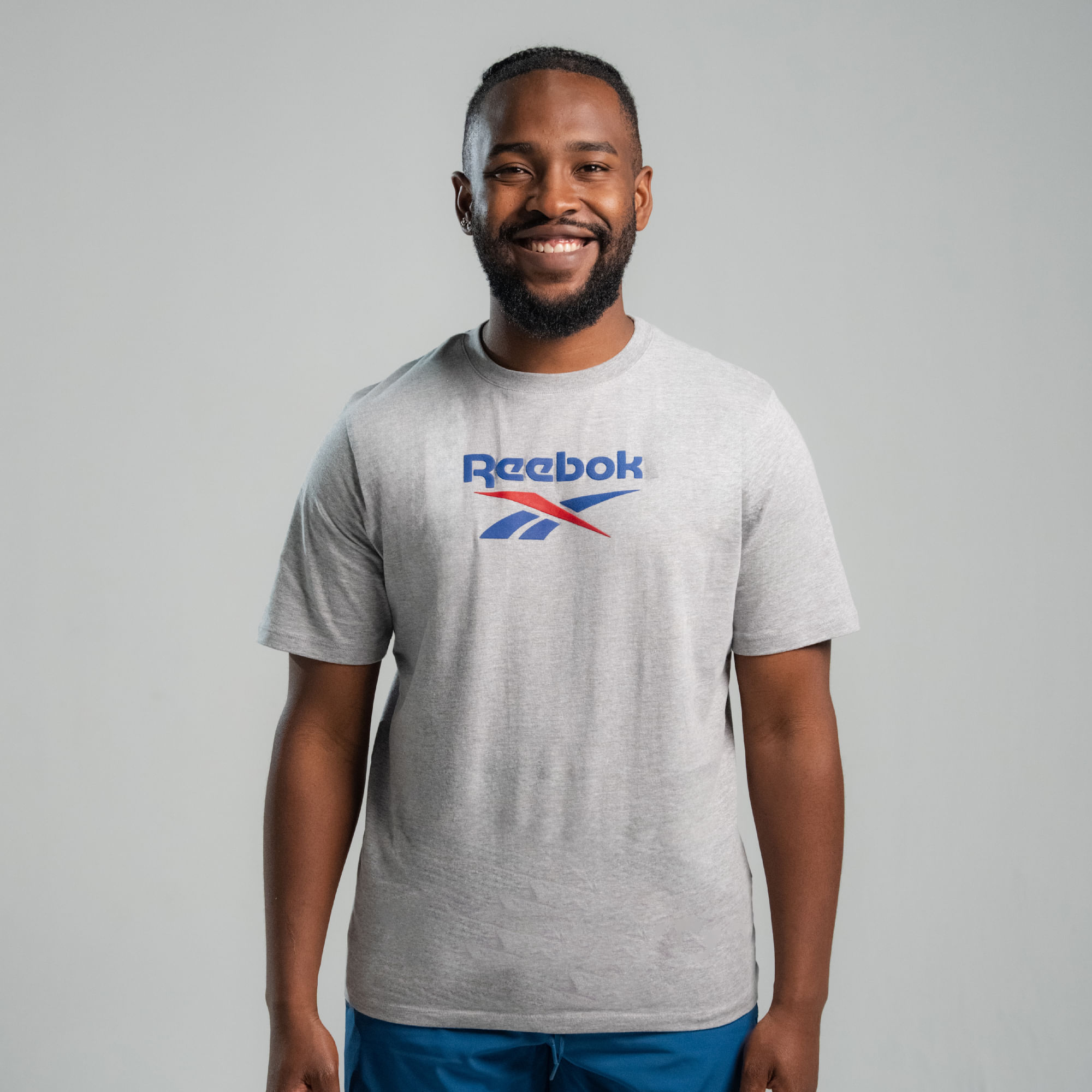 Camiseta Classics | Mid Stack Logo Tee | Hombre